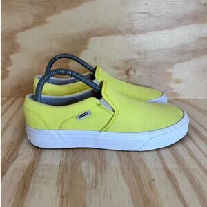 Vans Off The Wall - Classic Slip-On - Sneakers - Yellow - Women's - 8.5